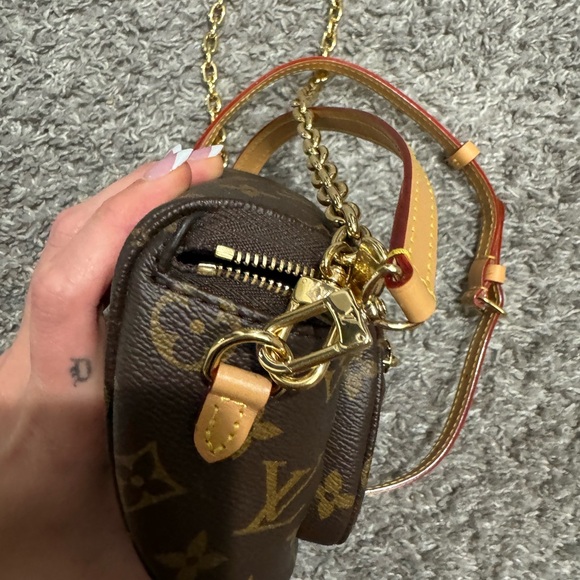 Louis Vuitton Brown Monogram Crossbody Bag - Picture 3 of 13